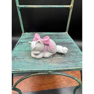 Fisher Price Loving Family Dollhouse Gray Sleeping Pet Kitten Cat Pink Bow